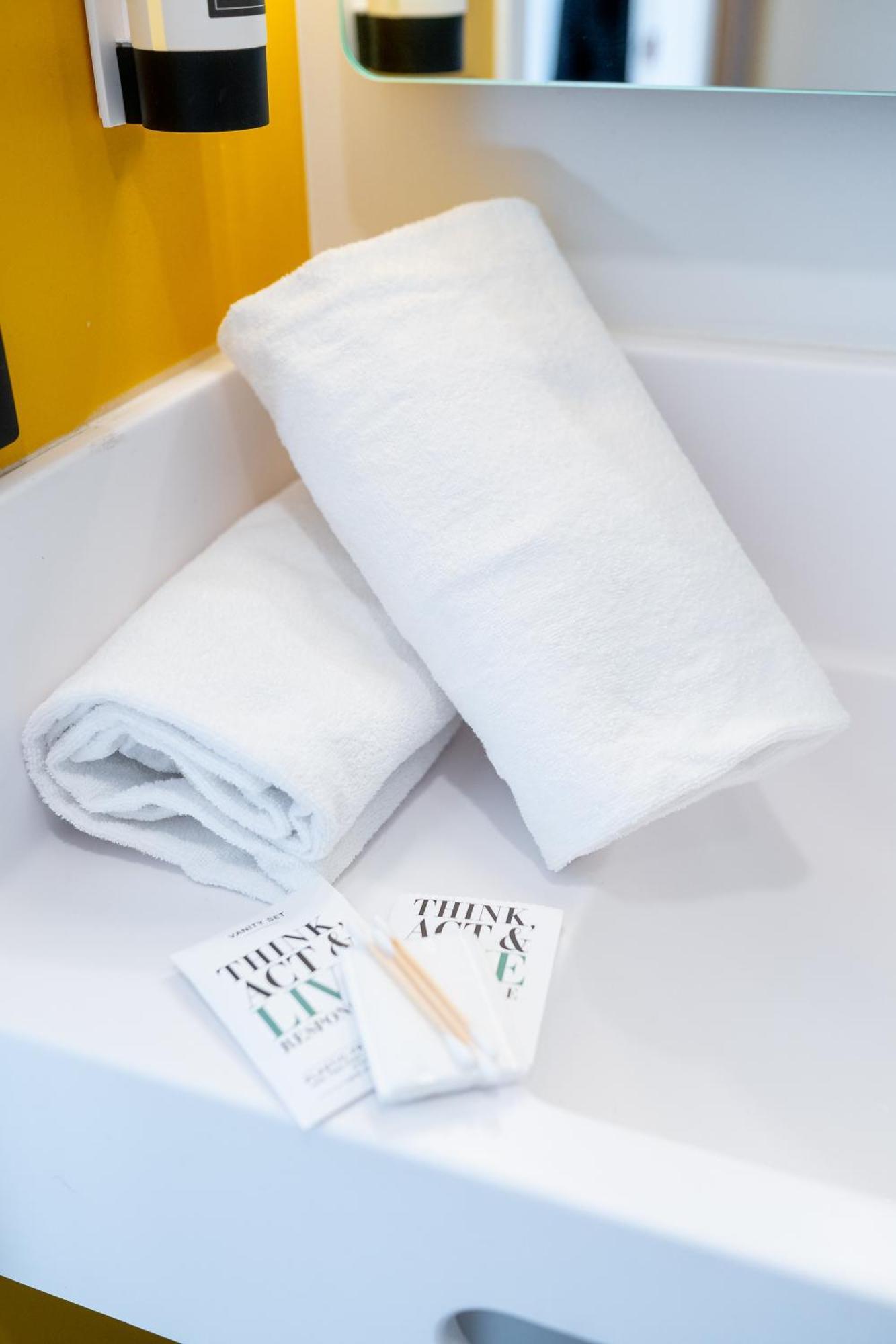 B&B Hotel Paris Clichy-Sous-Bois 3 Etoiles Экстерьер фото