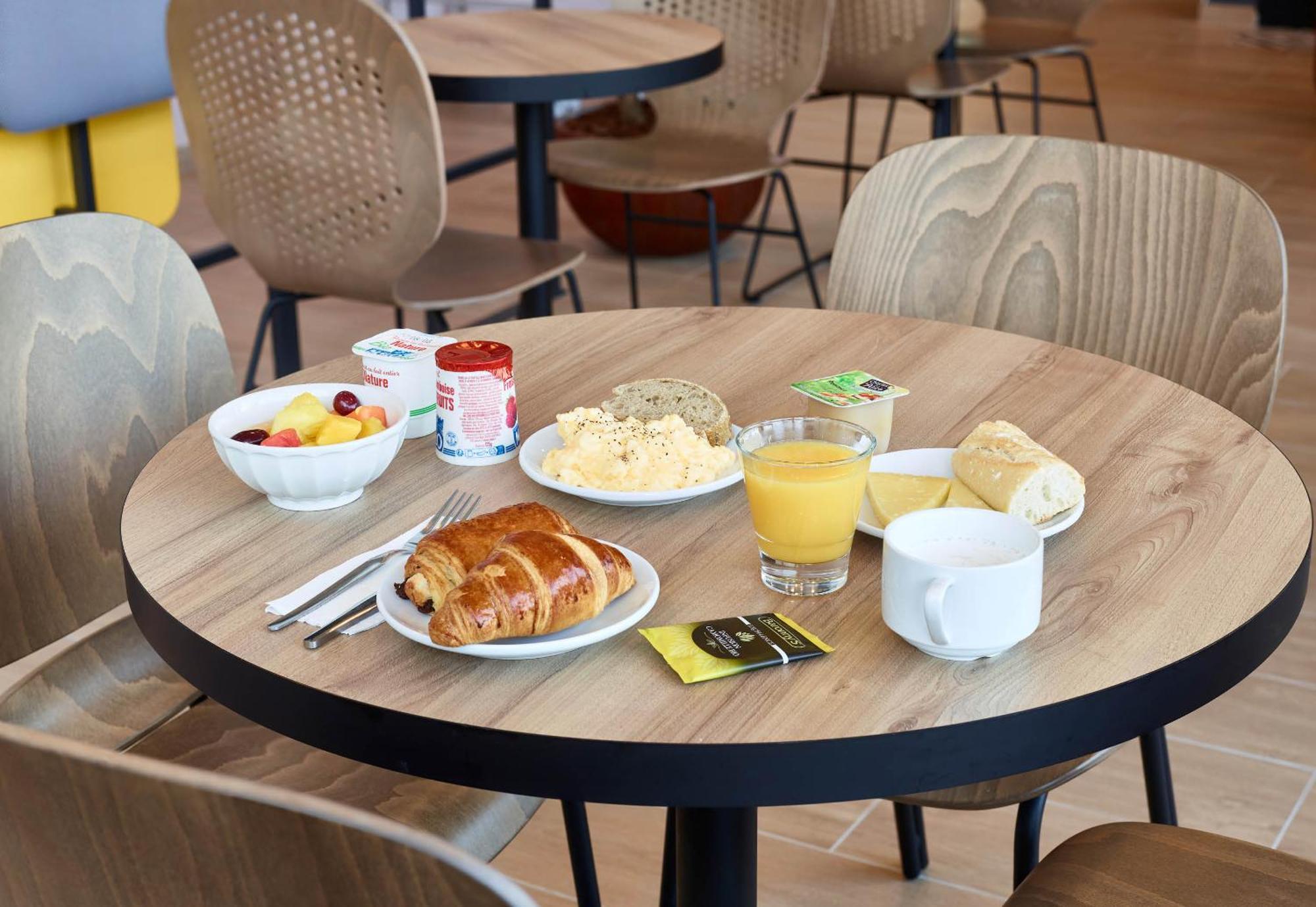 B&B Hotel Paris Clichy-Sous-Bois 3 Etoiles Экстерьер фото